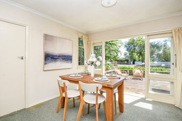 Photo of property in 22 Moreton Road, Carterton, 5713