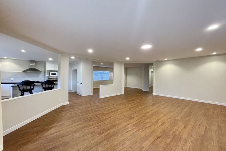 Photo of property in 16 Beulah Avenue, Rothesay Bay, Auckland, 0630