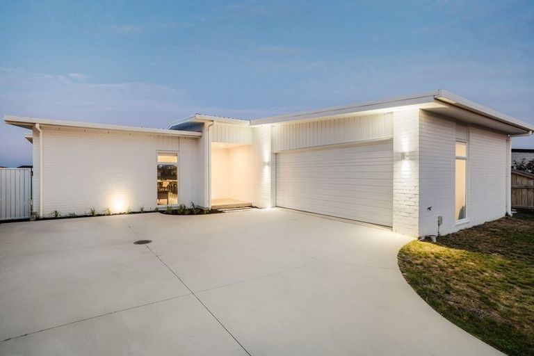 Photo of property in 4 Jeffs Way, Papamoa Beach, Papamoa, 3118