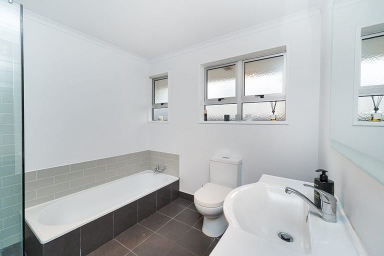 Photo of property in 25 Terry Crescent, Milson, Palmerston North, 4414