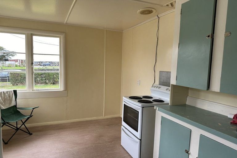 Photo of property in 18 Egmont Street, Kaponga, Hawera, 4679