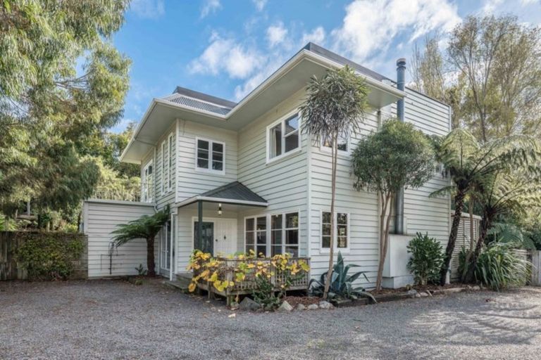 Photo of property in 43b Dale Road, Raumati South, Paraparaumu, 5032