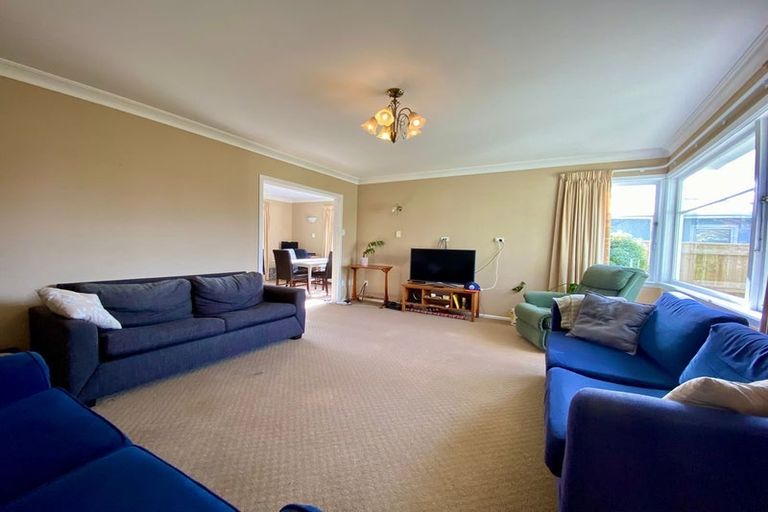 Photo of property in 6a Surrey Crescent, Hokowhitu, Palmerston North, 4410