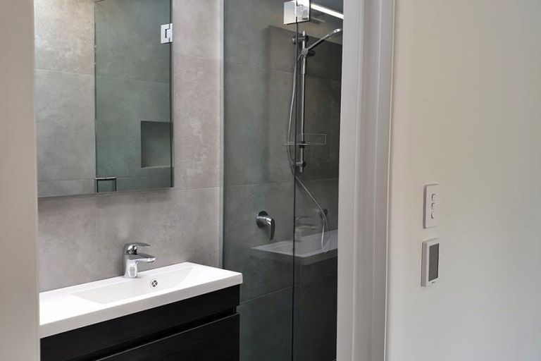 Photo of property in 19 Taupo Street, Green Bay, Auckland, 0604