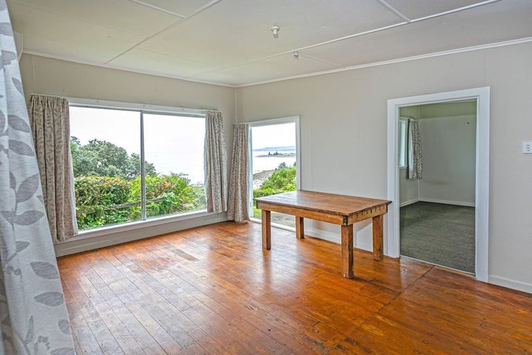 Photo of property in 9 Adams Road, Thornton Bay, Thames, 3575