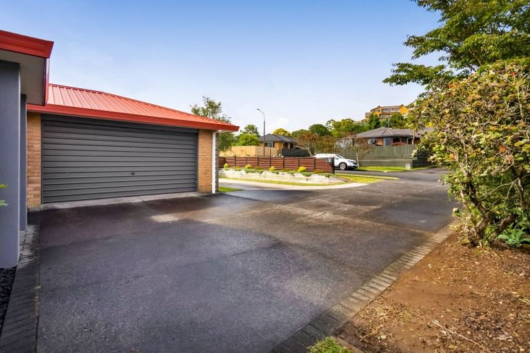 Photo of property in 19 Ashmore Drive, Frankleigh Park, New Plymouth, 4310