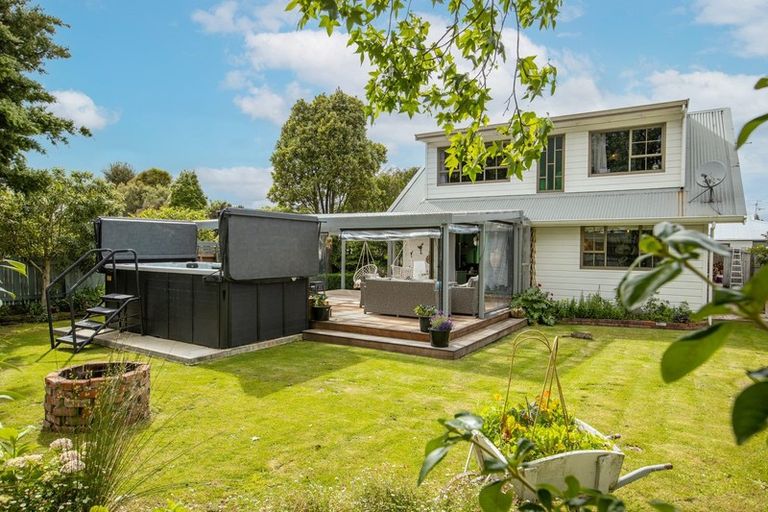 Photo of property in 2 Kereru Place, Masterton, 5810