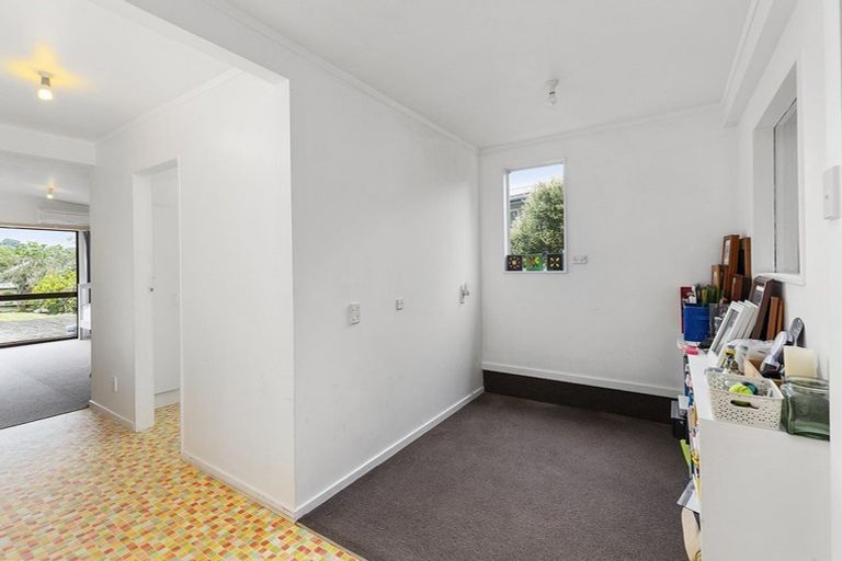 Photo of property in 24 Eskdale Road, Papakowhai, Porirua, 5024