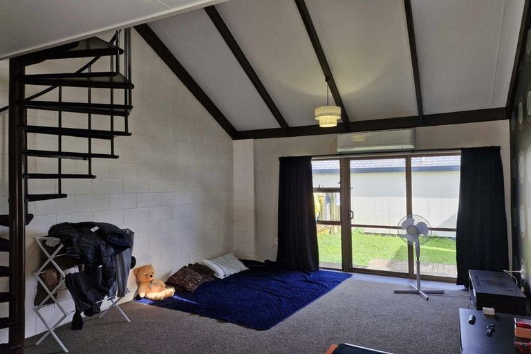 Photo of property in 253 Courtenay Street, Strandon, New Plymouth, 4312