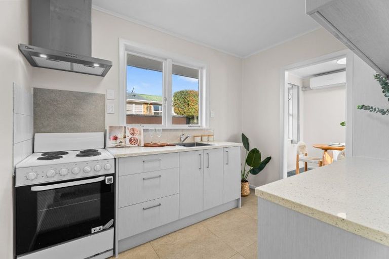Photo of property in 2/7 Laburnum Road, New Windsor, Auckland, 0600
