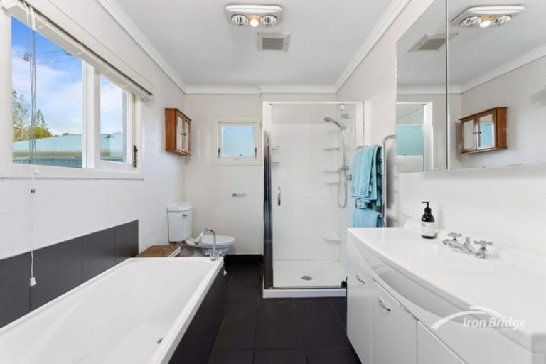 Photo of property in 1/105 Nile Road, Milford, Auckland, 0620