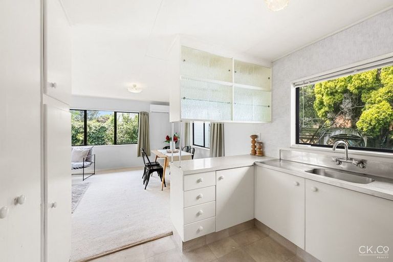 Photo of property in 2/11 Bauchop Road, Waterloo, Lower Hutt, 5011