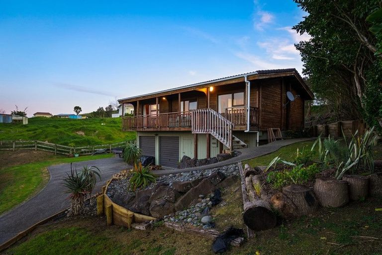 Photo of property in 17e Nelson Street, Helensville, 0800