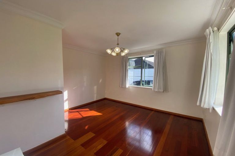 Photo of property in 21 Otakau Road, Milford, Auckland, 0620