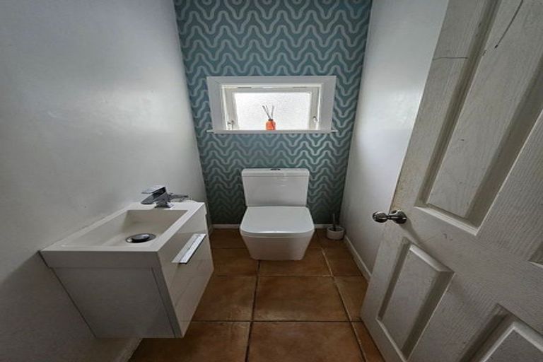 Photo of property in 38 Alexander Street, Cockle Bay, Auckland, 2014