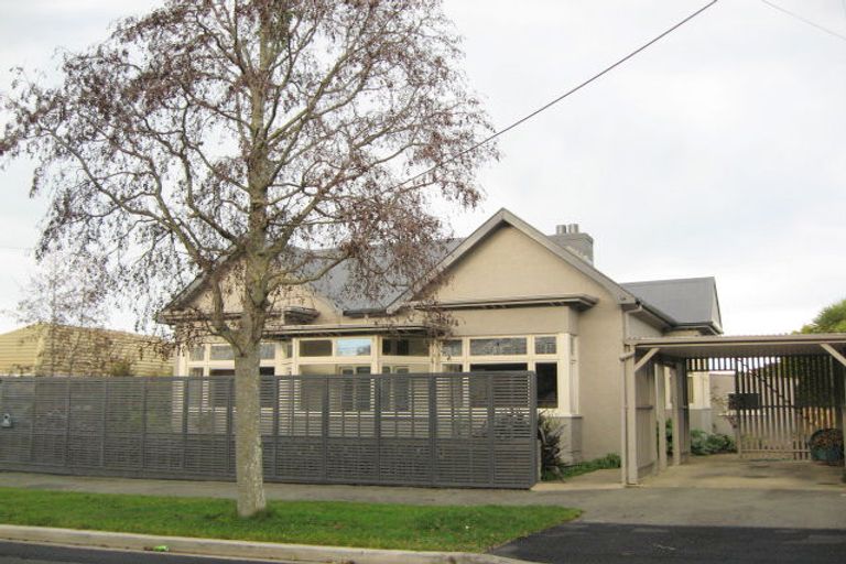 Photo of property in 15a Hobson Street, Saint Clair, Dunedin, 9012