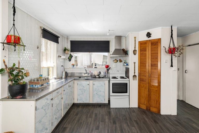 Photo of property in 330 Tui Place, Camberley, Hastings, 4120