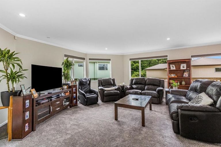 Photo of property in 13b Peterhouse Street, Tawa, Wellington, 5028