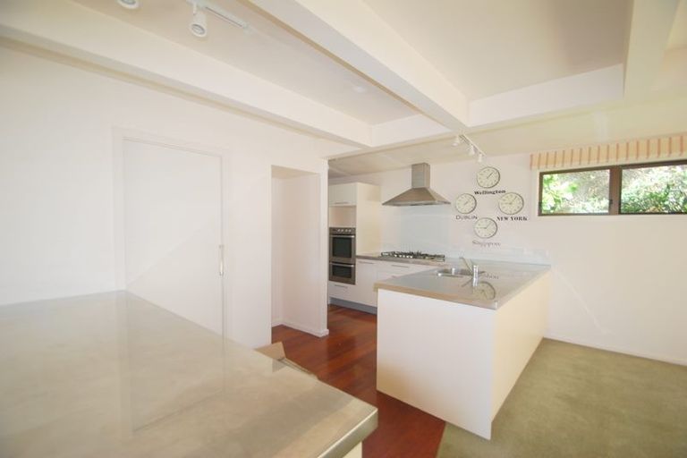 Photo of property in 3 Sarah Way, Crofton Downs, Wellington, 6035