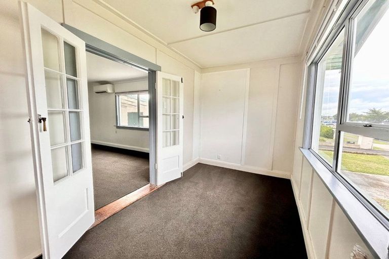 Photo of property in 33 White Street, Taradale, Napier, 4112