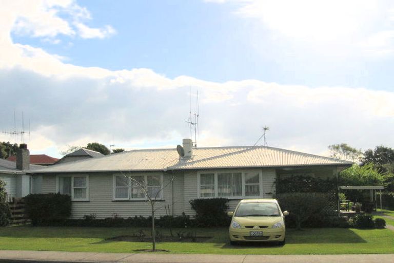 Photo of property in 48 Queen Road, Bellevue, Tauranga, 3110