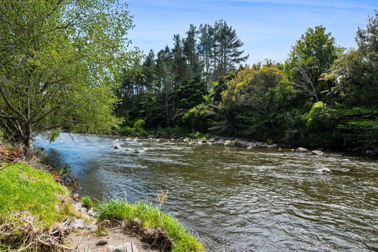 Photo of property in 331a Mangorei Road, Merrilands, New Plymouth, 4312