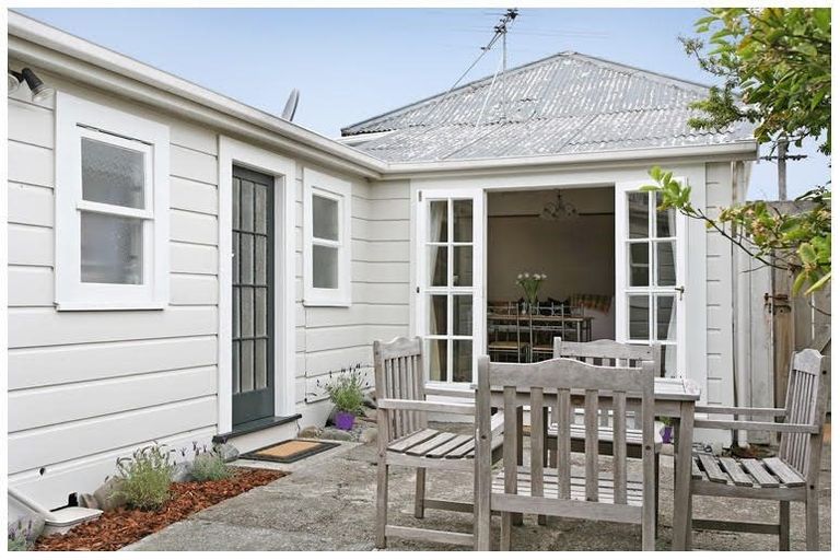 Photo of property in 15 Nelson Street, Petone, Lower Hutt, 5012