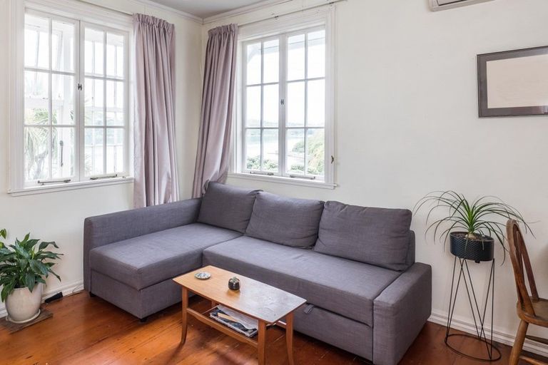 Photo of property in 88 Maida Vale Road, Roseneath, Wellington, 6011