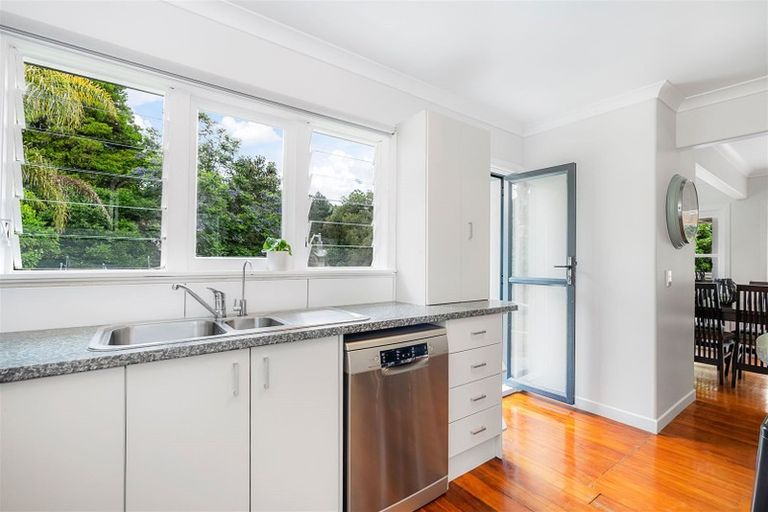 Photo of property in 136 Western Hills Drive, Kensington, Whangarei, 0112