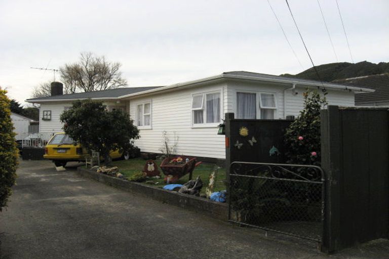 Photo of property in 54 Russell Road, Wainuiomata, Lower Hutt, 5014