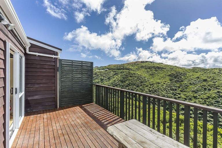 Photo of property in 16b Fernhaven Grove, Newlands, Wellington, 6037