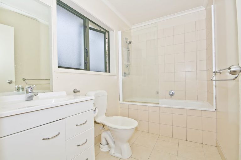 Photo of property in 28a Kamara Road, Glen Eden, Auckland, 0602