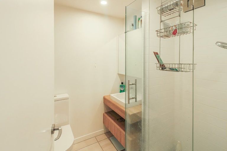 Photo of property in Pinnacle Apartments, E602/160 Victoria Street, Te Aro, Wellington, 6011