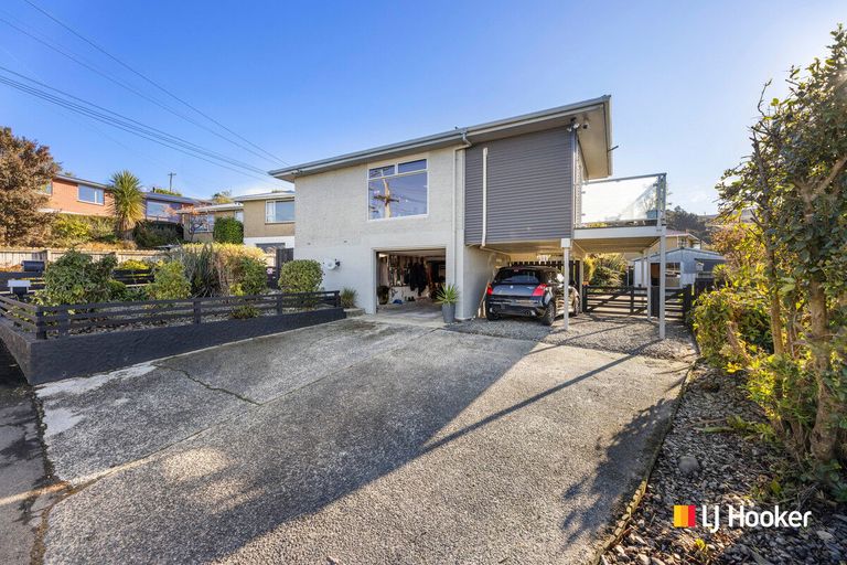 Photo of property in 81 Gilkison Street, Halfway Bush, Dunedin, 9010