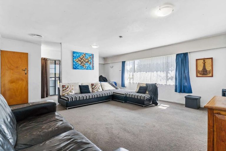 Photo of property in 39 Mcannalley Street, Manurewa East, Auckland, 2102