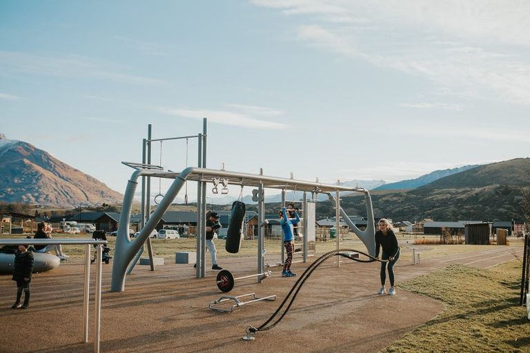 Photo of property in 9 Plough Street, Jacks Point, 9371