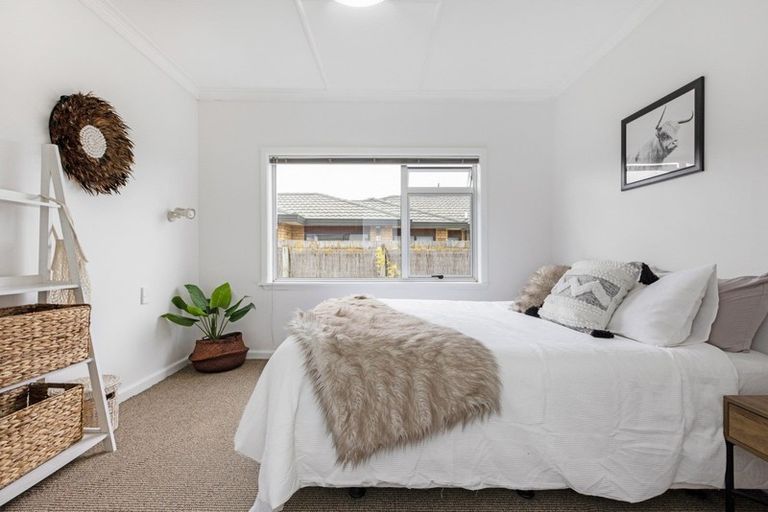 Photo of property in 16 Laurent Place, Greenmeadows, Napier, 4112