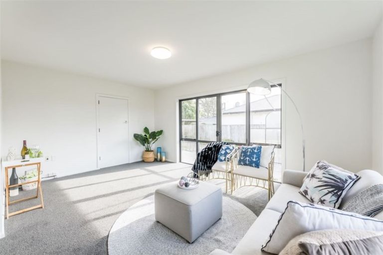 Photo of property in 6 Gladson Avenue, Sockburn, Christchurch, 8042