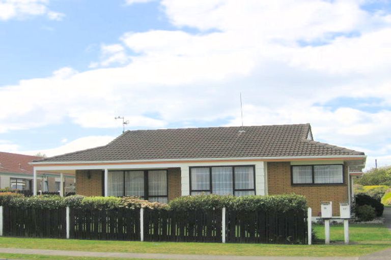 Photo of property in 65a Gloucester Road, Mount Maunganui, 3116