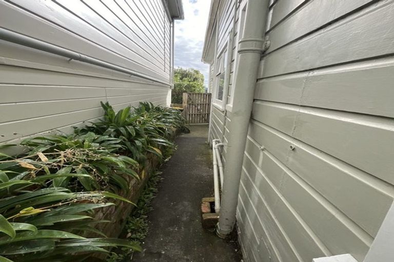 Photo of property in 22 Lawrence Street, Newtown, Wellington, 6021