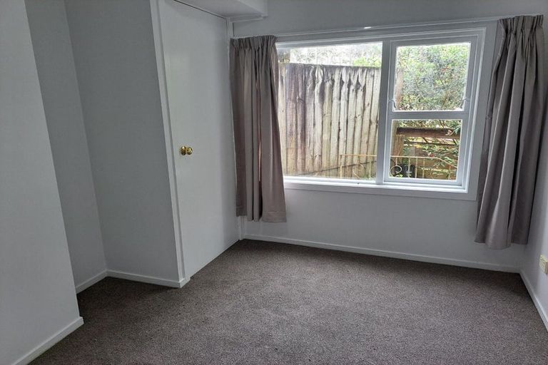 Photo of property in 100 Barrys Road, Glendene, Auckland, 0602