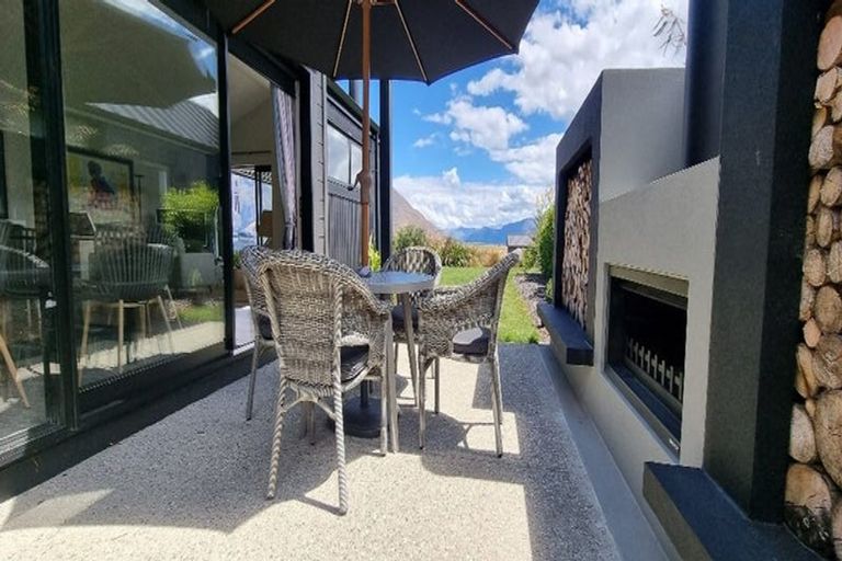 Photo of property in 27 Glenfiddich Road, Jacks Point, Queenstown, 9371