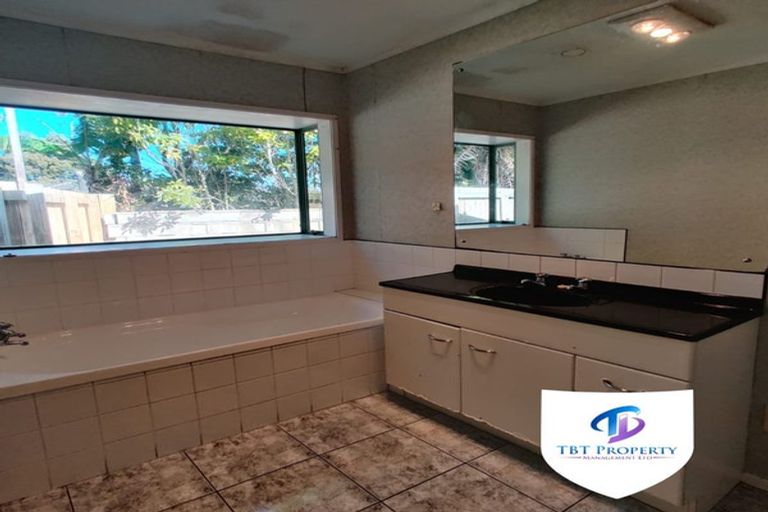 Photo of property in 14 Crail Court, Totara Heights, Auckland, 2105