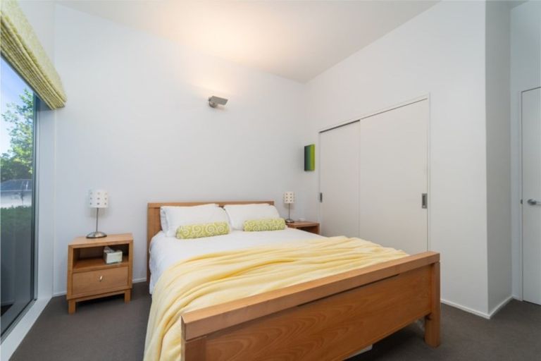 Photo of property in 101 Oxford Street, Martinborough, 5711