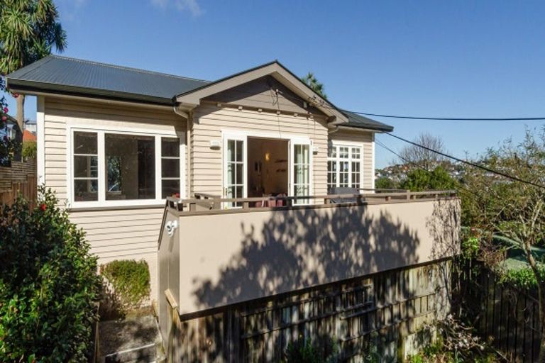 Photo of property in 4 Omar Street, Khandallah, Wellington, 6035