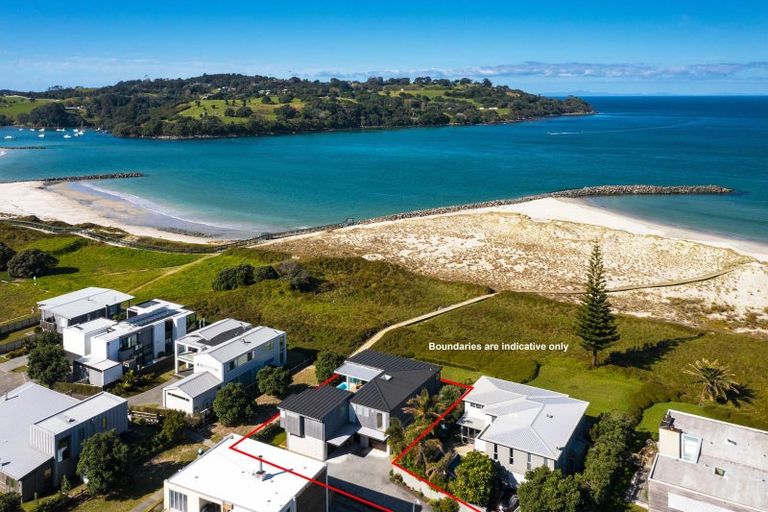 Photo of property in 38 Rita Way, Omaha, 0986