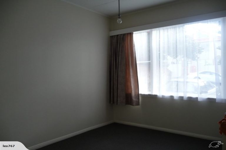 Photo of property in 17 Thompson Street, Mount Cook, Wellington, 6011
