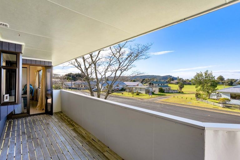 Photo of property in 115 Park Avenue, Whangamata, 3620