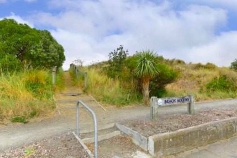 Photo of property in 7/246 Marine Parade, New Brighton, Christchurch, 8061