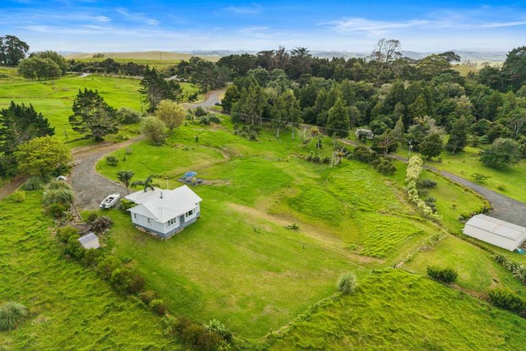 Photo of property in 817a Whakapirau Road, Whakapirau, 0583